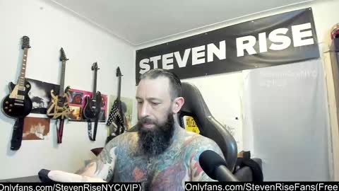 Snapshot of stevenrisenyc chatting on 09-25-25, 03:10 StevenRiseNYC online show from 09-25-25, 03:10