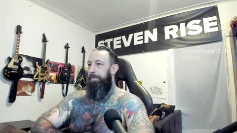 Snapshot of stevenrisenyc chatting on 09-26-25, 12:53 StevenRiseNYC online show from 09-26-25, 12:53
