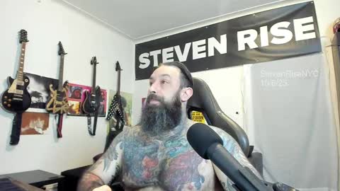 Snapshot of stevenrisenyc chatting on 10-06-25, 12:57 StevenRiseNYC online show from 10-06-25, 12:57