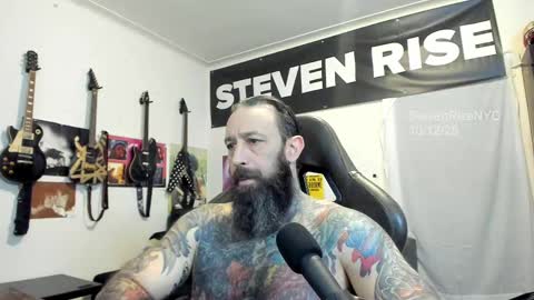 Snapshot of stevenrisenyc chatting on 10-12-25, 12:48 StevenRiseNYC online show from 10-12-25, 12:48