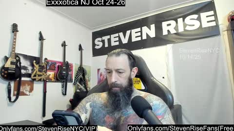 Snapshot of stevenrisenyc chatting on 10-14-25, 01:12 StevenRiseNYC online show from 10-14-25, 01:12