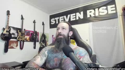 Snapshot of stevenrisenyc chatting on 10-28-25, 01:03 StevenRiseNYC online show from 10-28-25, 01:03