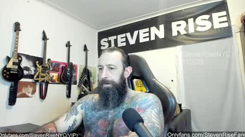 Snapshot of stevenrisenyc chatting on 11-03-25, 01:19 StevenRiseNYC online show from 11-03-25, 01:19