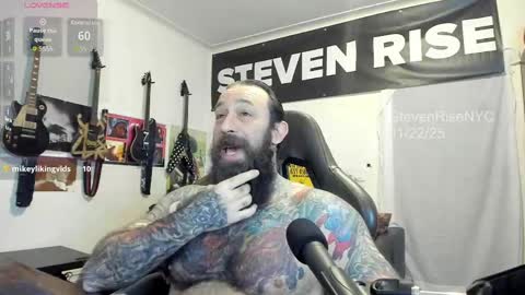 Snapshot of stevenrisenyc chatting on 11-22-25, 12:59 StevenRiseNYC online show from 11-22-25, 12:59