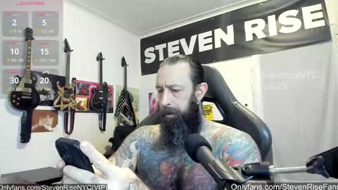 Snapshot of stevenrisenyc chatting on 11-24-25, 11:04 StevenRiseNYC online show from 11-24-25, 11:04