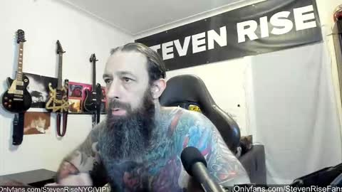 Snapshot of stevenrisenyc chatting on 11-26-25, 01:34 StevenRiseNYC online show from 11-26-25, 01:34
