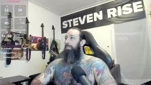 Snapshot of stevenrisenyc chatting on 11-28-25, 11:40 StevenRiseNYC online show from 11-28-25, 11:40