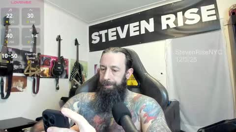 Snapshot of stevenrisenyc chatting on 12-04-25, 02:10 StevenRiseNYC online show from 12-04-25, 02:10