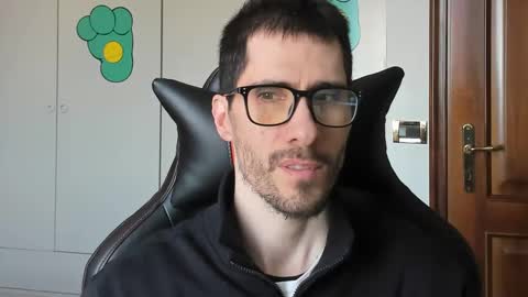 Snapshot of stevex870 chatting on 03-07-25, 02:12 Steve online show from 03-07-25, 02:12