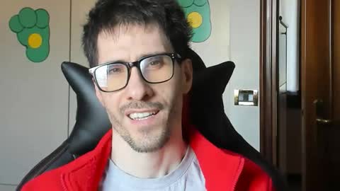 Snapshot of stevex870 chatting on 10-17-25, 02:30 Steve online show from 10-17-25, 02:30