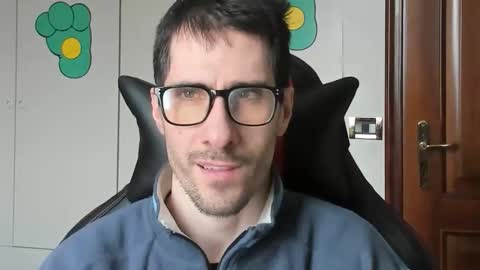 Snapshot of stevex870 chatting on 11-30-25, 12:42 Steve online show from 11-30-25, 12:42