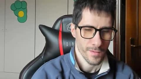 Snapshot of stevex870 chatting on 12-03-25, 08:45 Steve online show from 12-03-25, 08:45