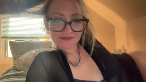 StevieGirl4U online show from 10-25-25, 08:36