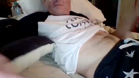 steviehard7 online show from 02-10-25, 02:41