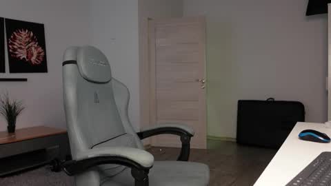 Stewart Barnz online show from 10-15-25, 07:30