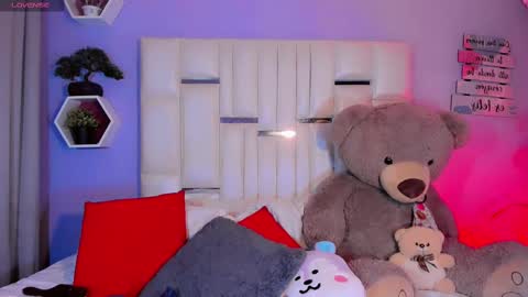 Steisee Reyes online show from 11-02-25, 07:22