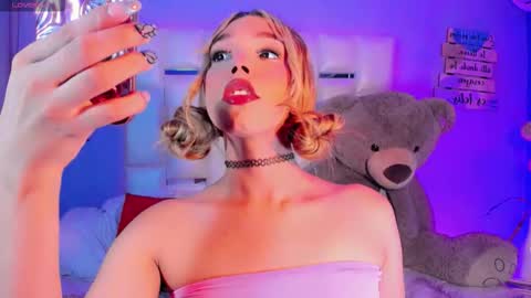 Steisee Reyes online show from 11-14-25, 08:40