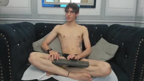 STEFAN online show from 03-10-25, 02:48