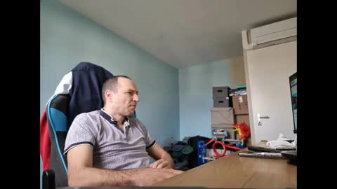 Snapshot of stickolive1 chatting on 01-16-26, 09:02 stickolive1 online show from 01-16-26, 09:02