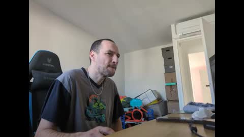 Snapshot of stickolive1 chatting on 02-27-26, 08:25 stickolive1 online show from 02-27-26, 08:25