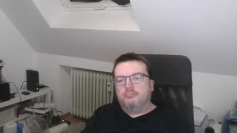 Snapshot of still_alive1985 chatting on 01-09-26, 07:26 Oliver online show from 01-09-26, 07:26