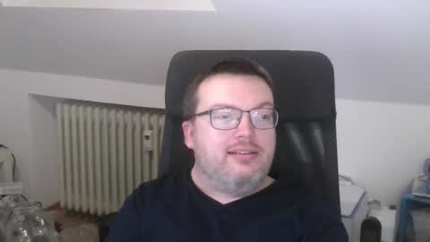 Snapshot of still_alive1985 chatting on 01-10-26, 07:32 Oliver online show from 01-10-26, 07:32