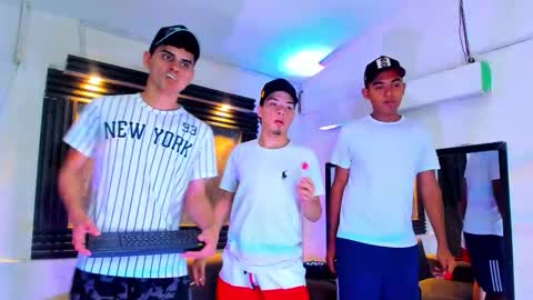 friends online show from 11-15-25, 04:54