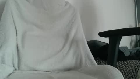 stivglatpik online show from 10-19-25, 02:29