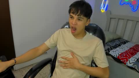 Stiwen online show from 11-12-25, 02:17