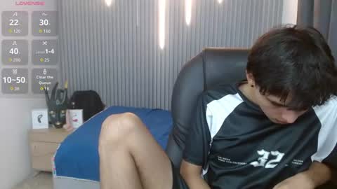 Stiwen online show from 06-10-26, 01:43