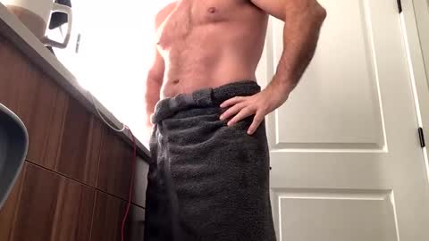 Snapshot of stlhotwifeguy chatting on 12-05-24, 02:33 stlhotwifeguy online show from 12-05-24, 02:33