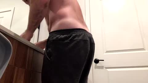 Snapshot of stlhotwifeguy chatting on 12-25-24, 04:32 stlhotwifeguy online show from 12-25-24, 04:32