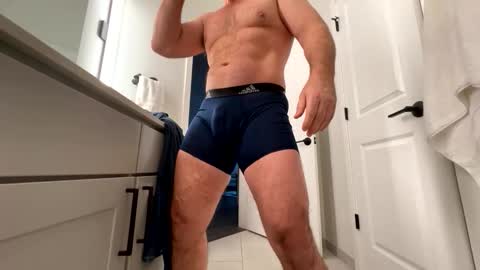 Snapshot of stlhotwifeguy chatting on 03-04-26, 02:56 stlhotwifeguy online show from 03-04-26, 02:56