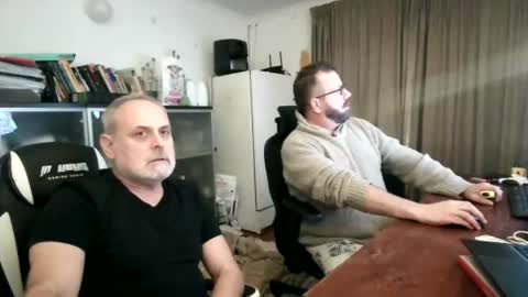rainy online show from 07-11-26, 08:44