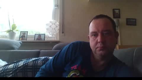 Snapshot of stoned1983 chatting on 11-18-25, 08:19 stoned1983 online show from 11-18-25, 08:19