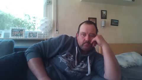 stoned1983 online show from 04-21-26, 07:03