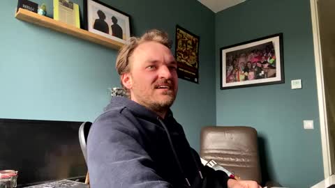 Snapshot of stonednboner chatting on 03-01-25, 01:51 Stonerboner online show from 03-01-25, 01:51