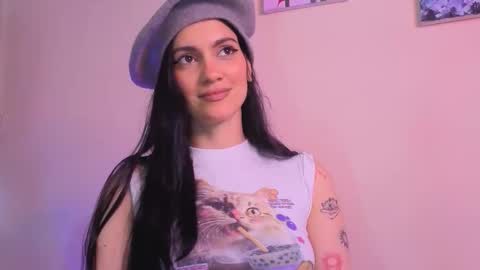 Snapshot of stonned_candy chatting on 09-12-25, 08:53 Liz online show from 09-12-25, 08:53