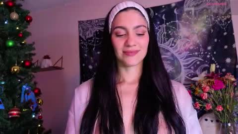 Snapshot of stonned_candy chatting on 12-18-25, 10:05 Liz online show from 12-18-25, 10:05