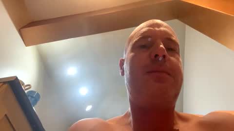 Snapshot of stoodley22 chatting on 10-15-25, 04:56 Stoodley22 online show from 10-15-25, 04:56