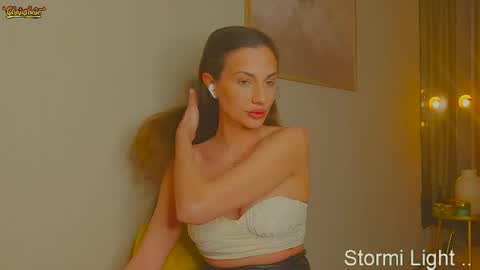 Snapshot of stormi_light chatting on 05-13-26, 08:16 Stormi online show from 05-13-26, 08:16