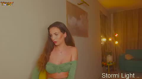 Snapshot of stormi_light chatting on 06-18-26, 07:51 Stormi online show from 06-18-26, 07:51