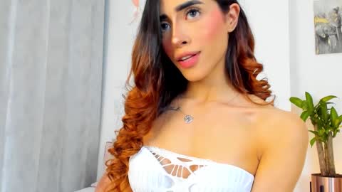 Snapshot of stormirusso chatting on 01-11-25, 02:52 Mar online show from 01-11-25, 02:52