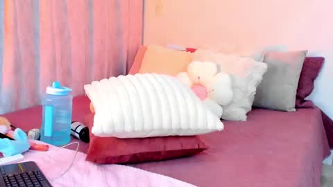 Snapshot of stormirusso chatting on 03-12-25, 05:24 Mar online show from 03-12-25, 05:24