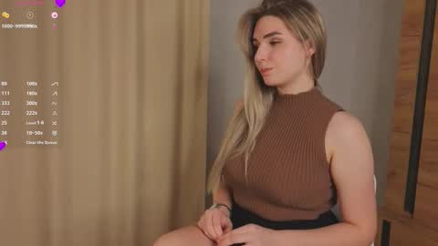 Snapshot of stormymuse chatting on 12-13-25, 07:53 Luna online show from 12-13-25, 07:53