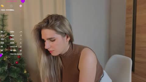 Snapshot of stormymuse chatting on 12-21-25, 03:41 Luna online show from 12-21-25, 03:41