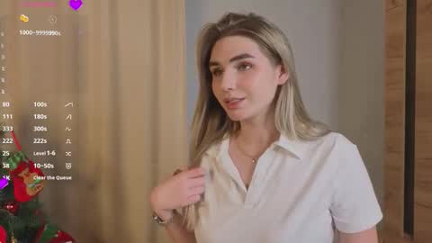 Snapshot of stormymuse chatting on 01-06-26, 03:27 Luna online show from 01-06-26, 03:27