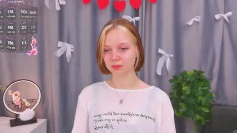 Snapshot of stormymuse chatting on 02-16-26, 01:18 Luna online show from 02-16-26, 01:18