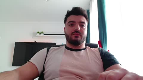 Snapshot of stoulmeu chatting on 04-04-26, 12:35 Jack online show from 04-04-26, 12:35