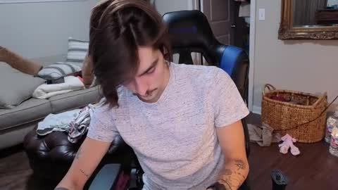 Snapshot of str8whiteboy21 chatting on 09-14-25, 01:38 str8whiteboy21 online show from 09-14-25, 01:38